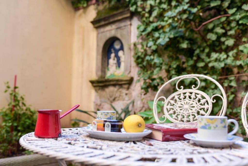 Cozy Apartment With Private Garden - City Center - Florence Exterior photo