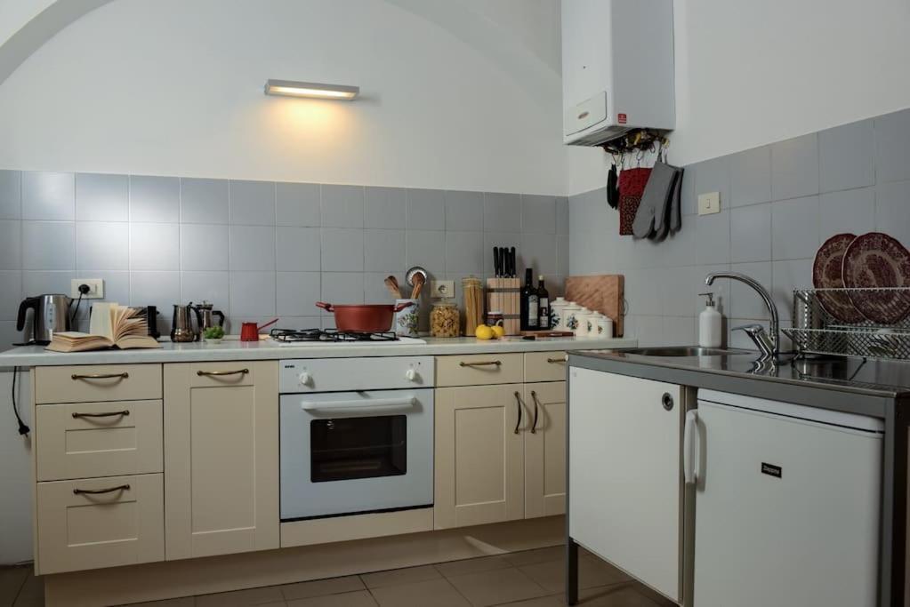 Cozy Apartment With Private Garden - City Center - Florence Exterior photo